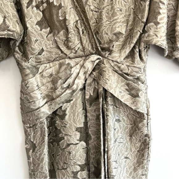 ZARA Sage Green Textured Draped Floral Design Short Sleeves Midi Dress Sz L NEW - Picture 5 of 16